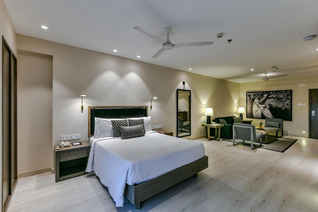 Sun-N-Sand Suites, Shirdi Exterior photo